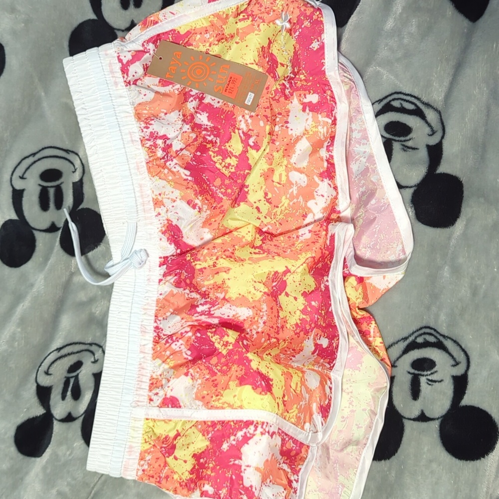 Raya Sun shorts NWT